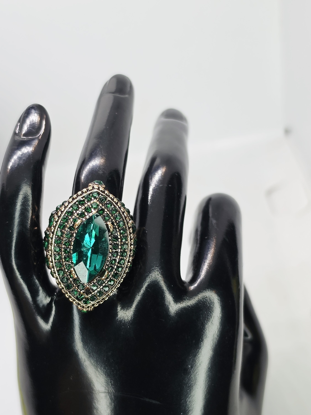 Vtg Emerald Green Cocktail Ring Gold Plated Sterling Silver Bold Statement 7.5 - Picture 9 of 9